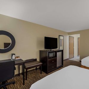 Queen Room Two Queen Beds